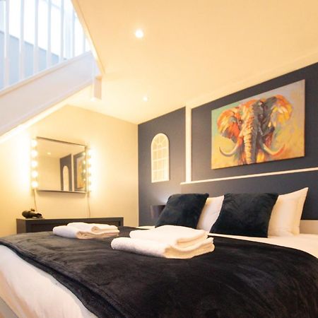 Lord Street - 2 Beautiful Apartments - Sleep Up To 14 Guests - By Rework Accommodation Честър Екстериор снимка