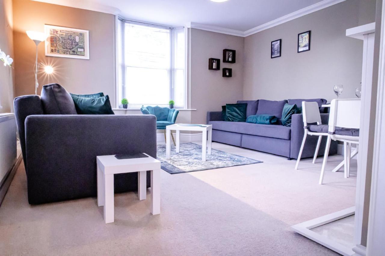 Lord Street - 2 Beautiful Apartments - Sleep Up To 14 Guests - By Rework Accommodation Честър Екстериор снимка
