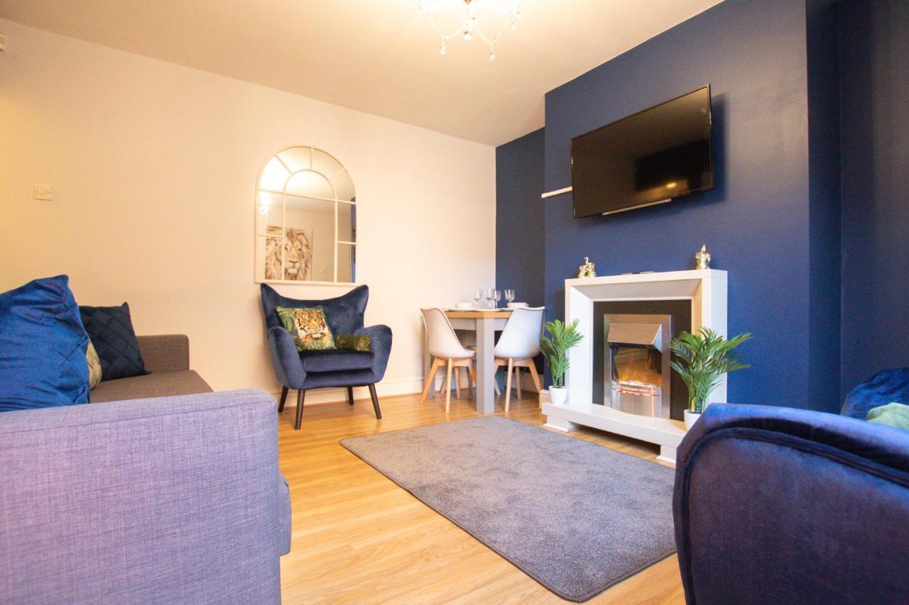 Lord Street - 2 Beautiful Apartments - Sleep Up To 14 Guests - By Rework Accommodation Честър Екстериор снимка