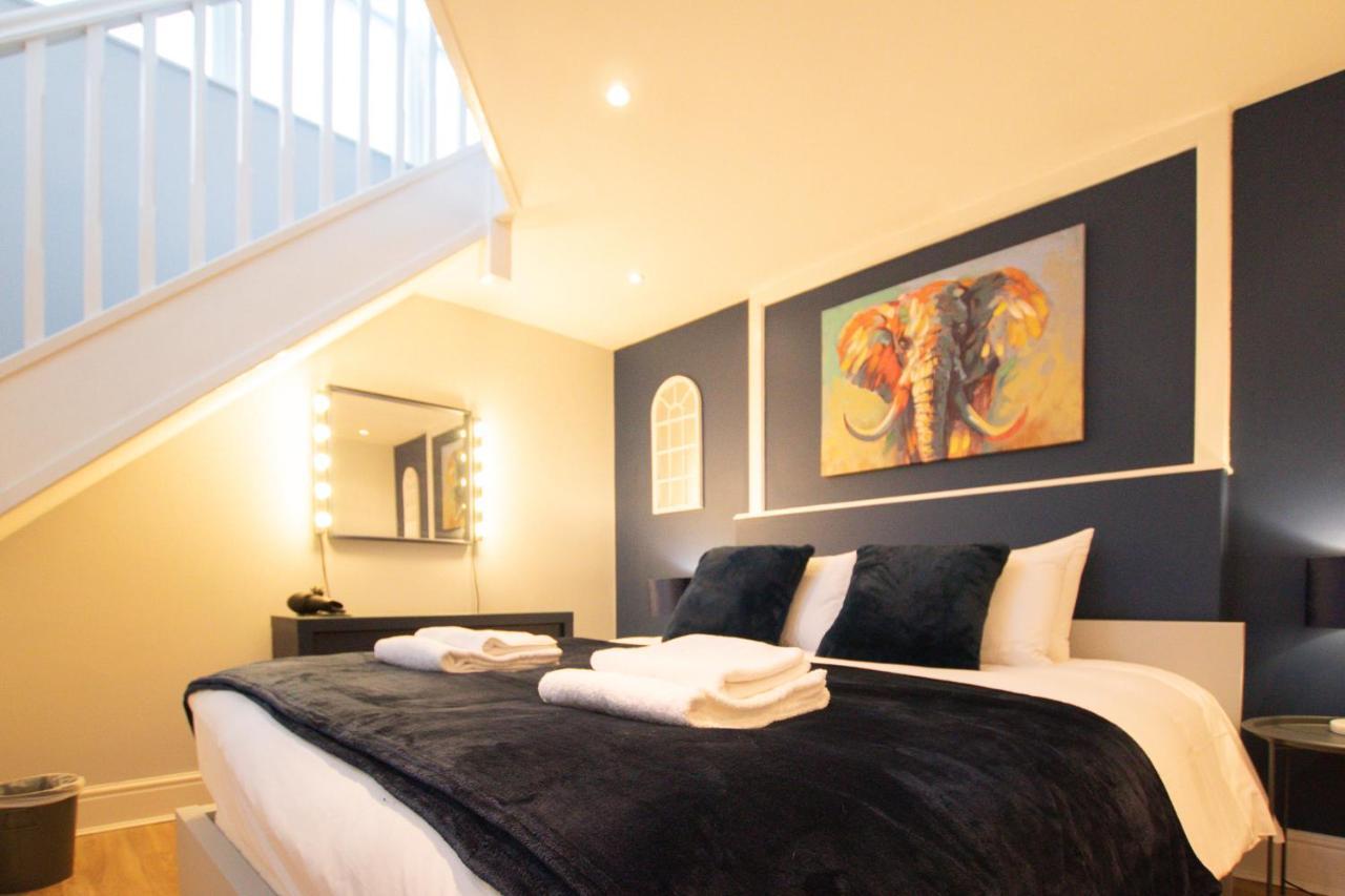 Lord Street - 2 Beautiful Apartments - Sleep Up To 14 Guests - By Rework Accommodation Честър Екстериор снимка