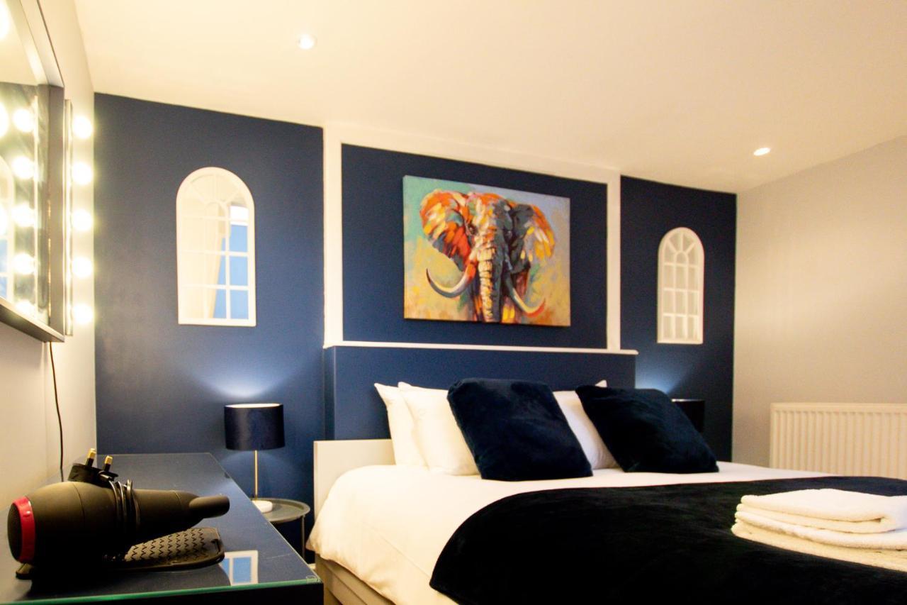 Lord Street - 2 Beautiful Apartments - Sleep Up To 14 Guests - By Rework Accommodation Честър Екстериор снимка