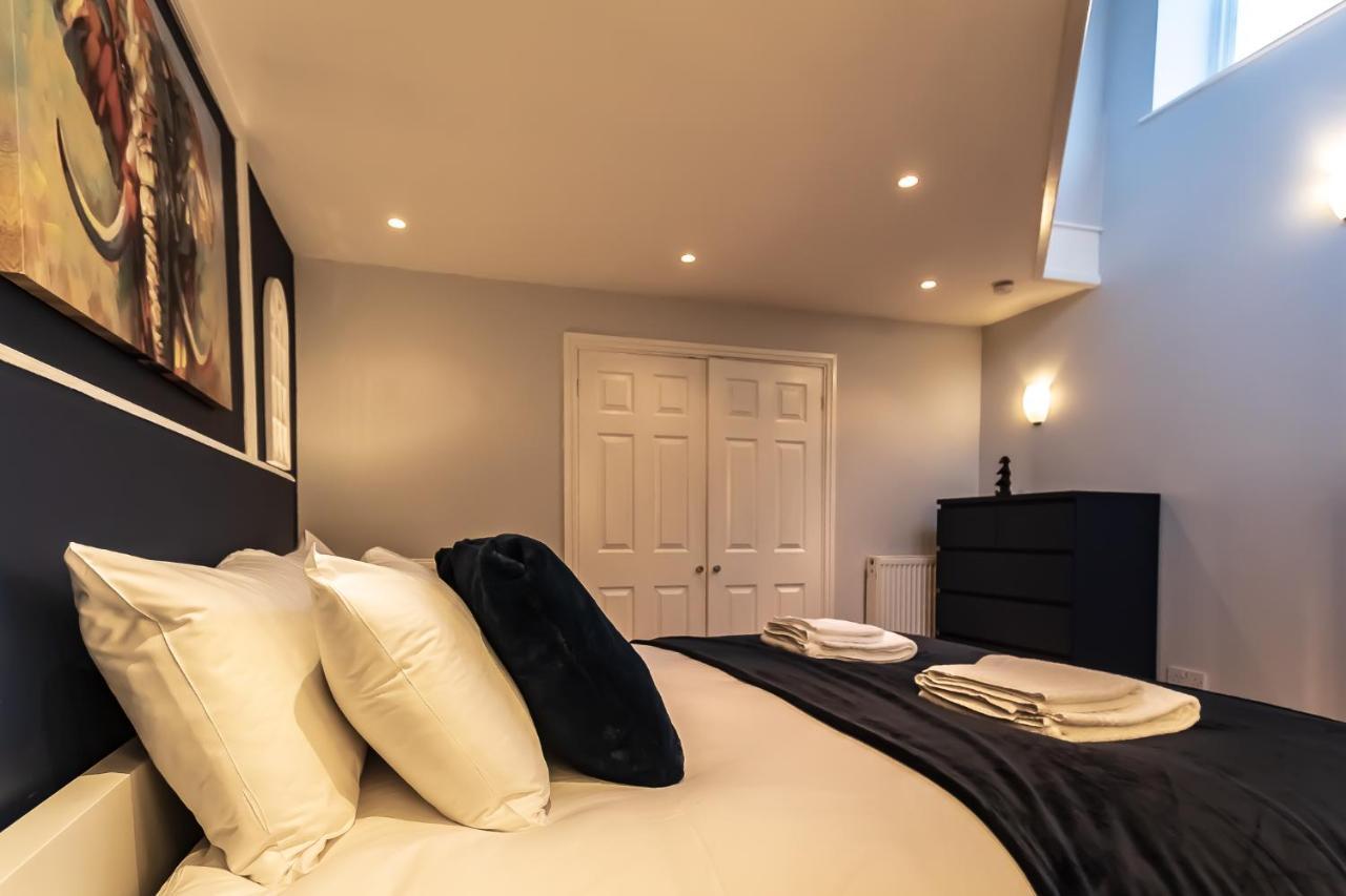 Lord Street - 2 Beautiful Apartments - Sleep Up To 14 Guests - By Rework Accommodation Честър Екстериор снимка