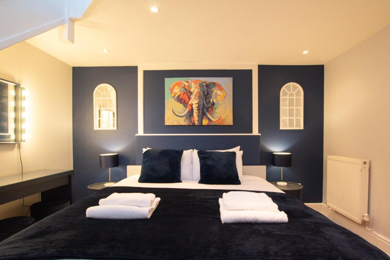 Lord Street - 2 Beautiful Apartments - Sleep Up To 14 Guests - By Rework Accommodation Честър Екстериор снимка